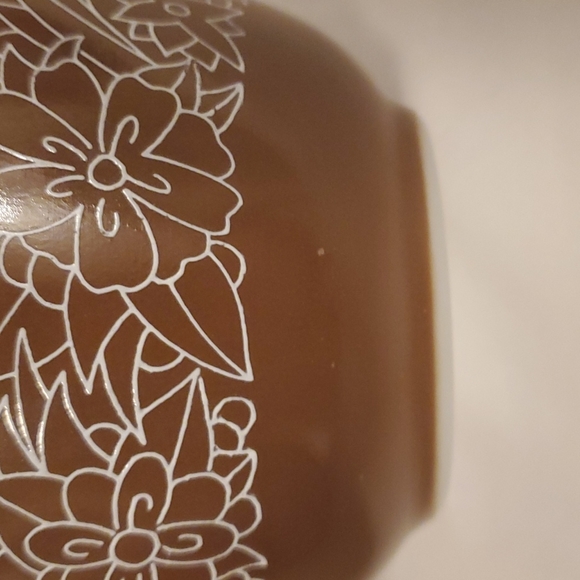 3/$25🌟 Pyrex Woodlands 750ml Bowl 🌳 - Picture 7 of 7